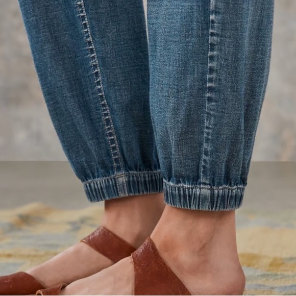 Sundance Jolienne Women’s Demin Joggers Cargo Button Blue Cotton Relaxed Sz 12 - Picture 2 of 16